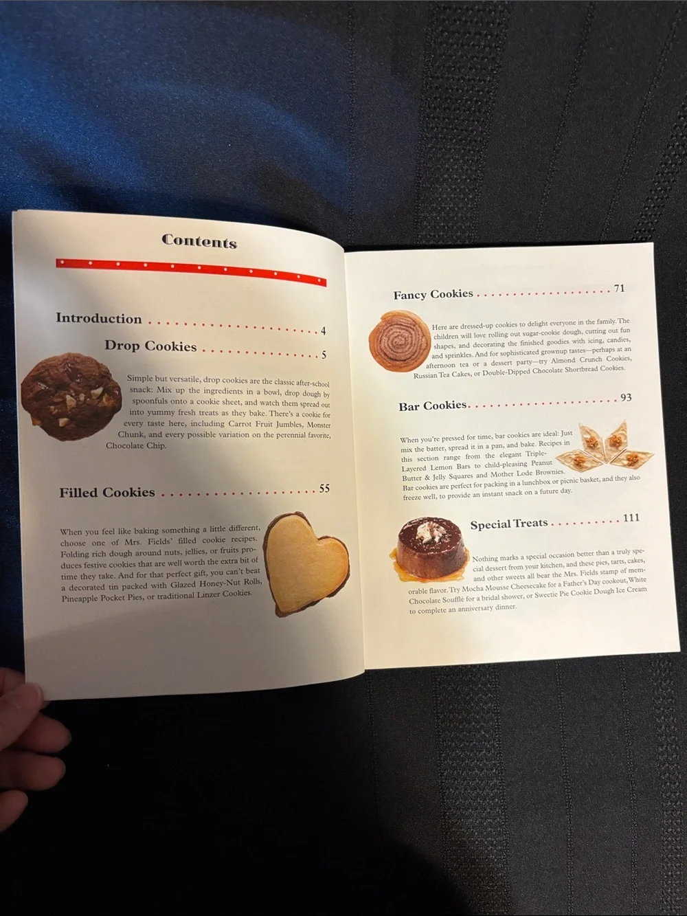 Mrs. Fields 130 Delicious Cookie and Desert Recipes & Nestlé Toll House Cookies